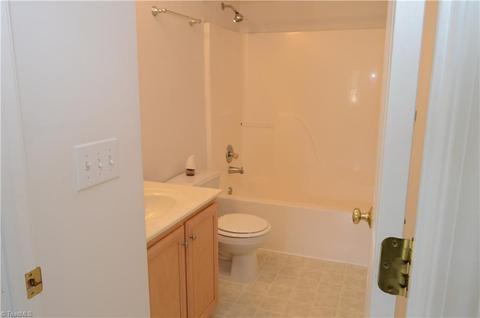887 Eli Moore Ct, High Point, NC 27265 photo 16