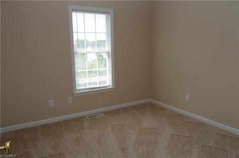 887 Eli Moore Ct, High Point, NC 27265 photo 17