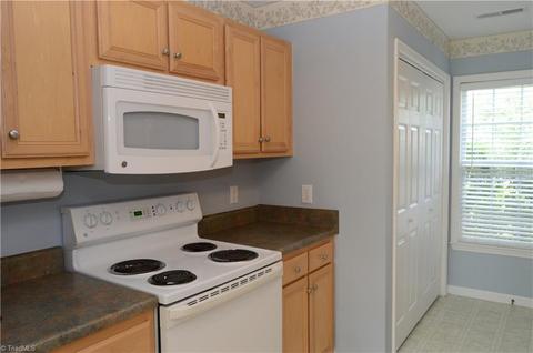 887 Eli Moore Ct, High Point, NC 27265 photo 12