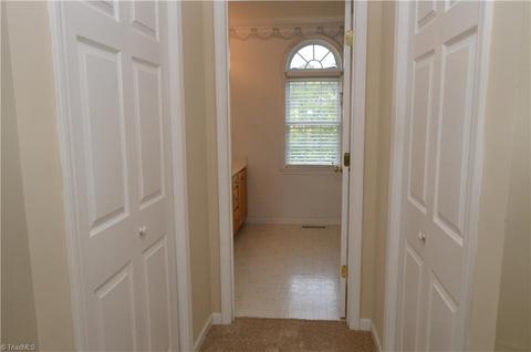 887 Eli Moore Ct, High Point, NC 27265 photo 4