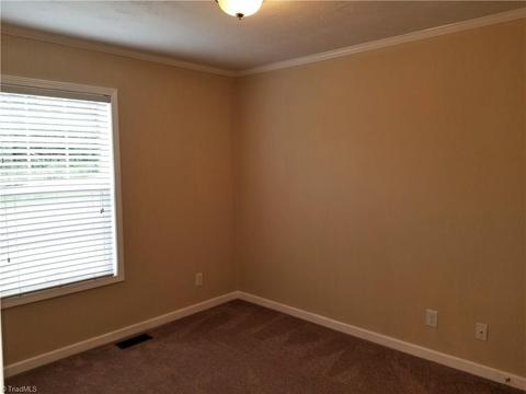 1075 Shady Ln, Pinnacle, NC 27043 photo 13