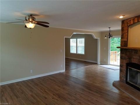 1075 Shady Ln, Pinnacle, NC 27043 photo 6