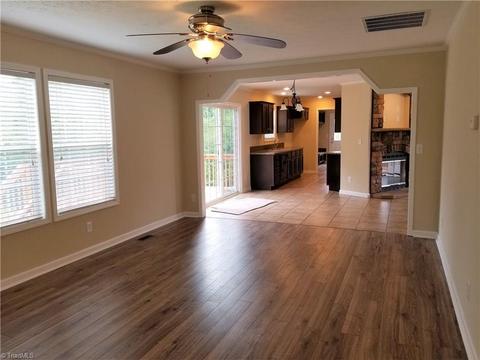 1075 Shady Ln, Pinnacle, NC 27043 photo 9