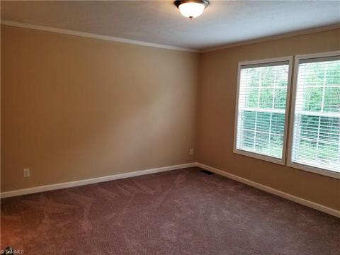 1075 Shady Ln, Pinnacle, NC 27043 photo 11