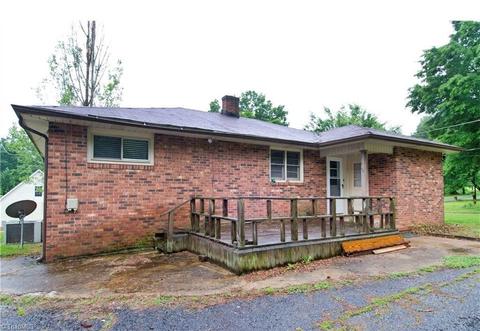 1006 Roach St, Mayodan, NC 27027 photo 19