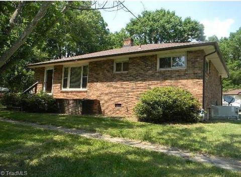 1006 Roach St, Mayodan, NC 27027 photo 5