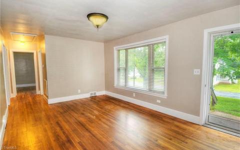 1006 Roach St, Mayodan, NC 27027 photo 6