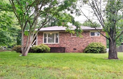 1006 Roach St, Mayodan, NC 27027 photo 1