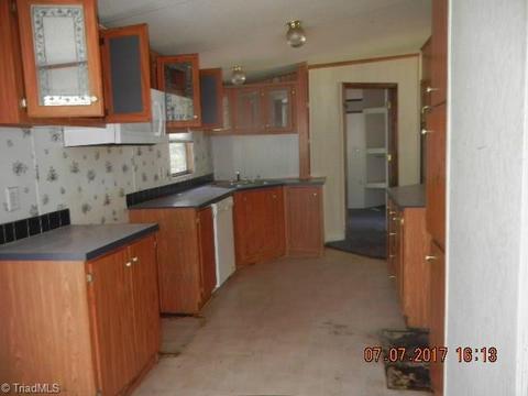 6250 Hideaway Ln, Trinity, NC 27370 photo 3