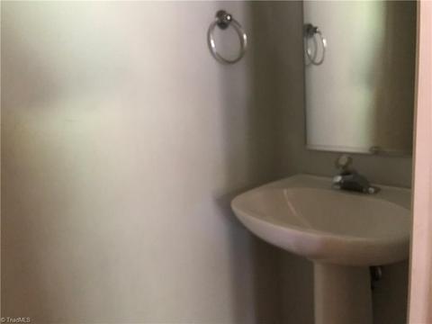 132 Willow Bend Dr, King, NC 27021 photo 5