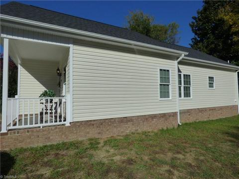 1500 Willard Ave, High Point, NC 27260 photo 2