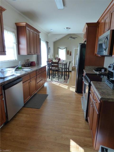 1500 Willard Ave, High Point, NC 27260 photo 4