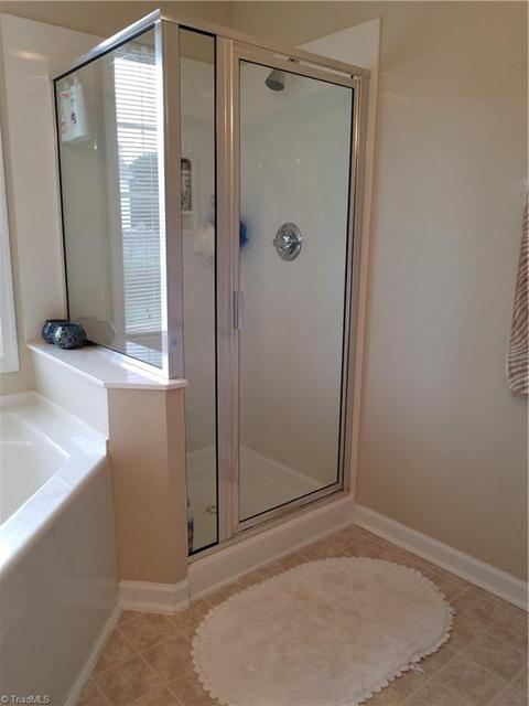 1401 Suncrest Dr, High Point, NC 27265 photo 13