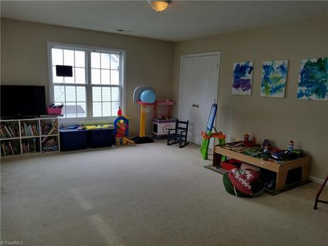 1401 Suncrest Dr, High Point, NC 27265 photo 19
