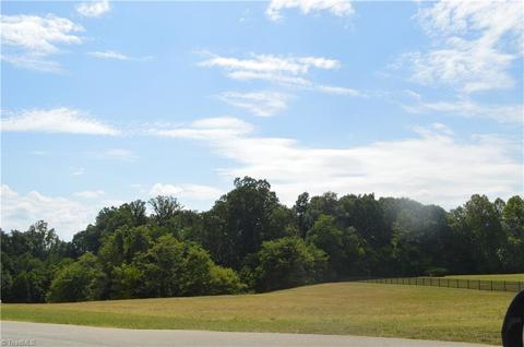 3997 Valley View Dr, Clemmons, NC 27012 photo 1
