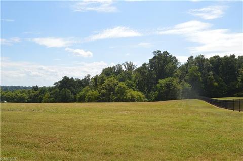 3997 Valley View Dr, Clemmons, NC 27012 photo 2