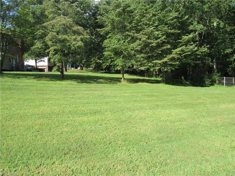 428 White Rd, King, NC 27021 photo 8