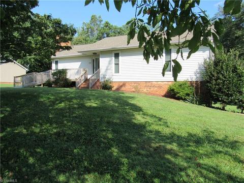 428 White Rd, King, NC 27021 photo 4