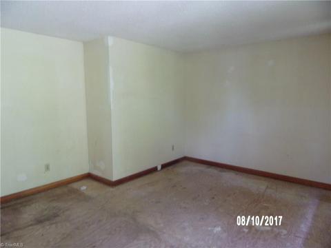 120 Fraley Fields Rd, High Point, NC 27262 photo 3