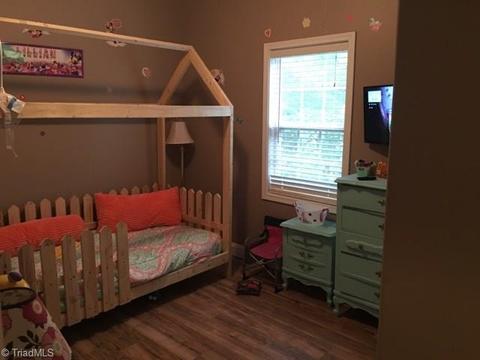 154 Trinity Dr, King, NC 27021 photo 3