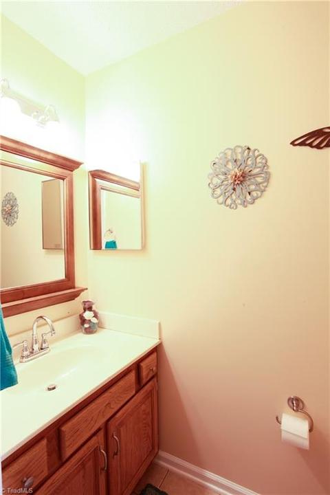 112 Stapleton Way, High Point, NC 27265 photo 9