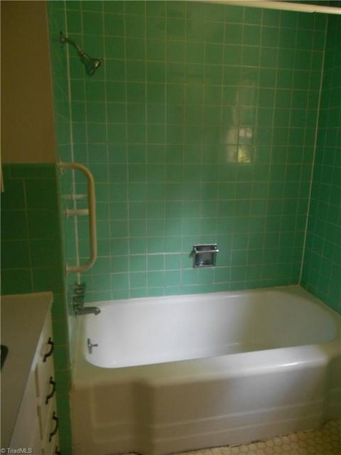 604 Pine St, Dobson, NC 27017 photo 13