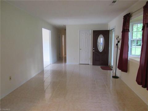 105 Rolling Green Ln, King, NC 27021 photo 19