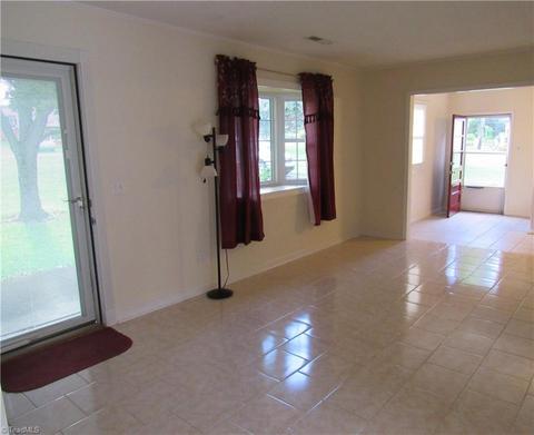 105 Rolling Green Ln, King, NC 27021 photo 15