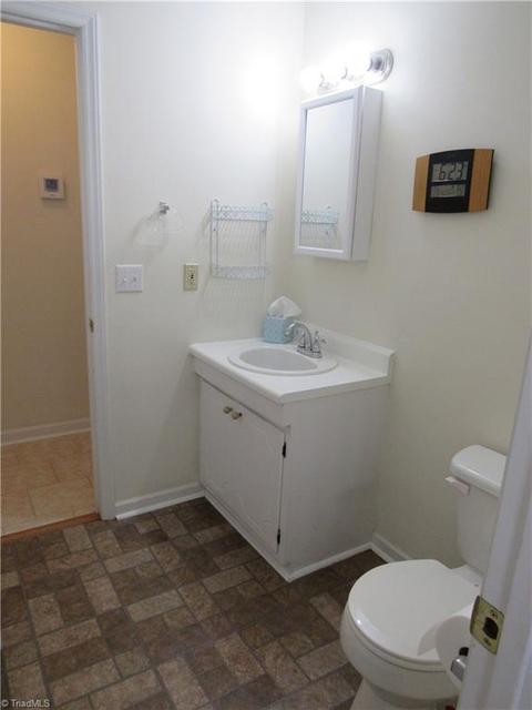 105 Rolling Green Ln, King, NC 27021 photo 21