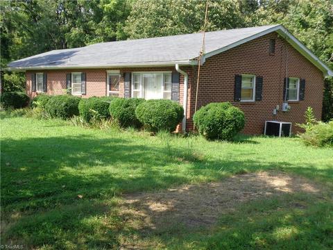 733 E Us Highway 52 Byp, Pilot Mountain, NC 27041 photo 1