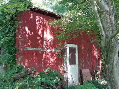 733 E Us Highway 52 Byp, Pilot Mountain, NC 27041 photo 2