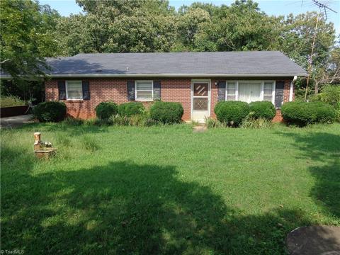 733 E Us Highway 52 Byp, Pilot Mountain, NC 27041 photo 4