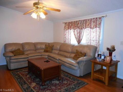 540 Barnes Rd, Eden, NC 27288 photo 3