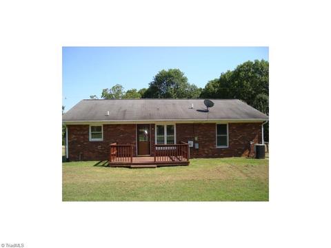 128 Long St, Mayodan, NC 27027 photo 2