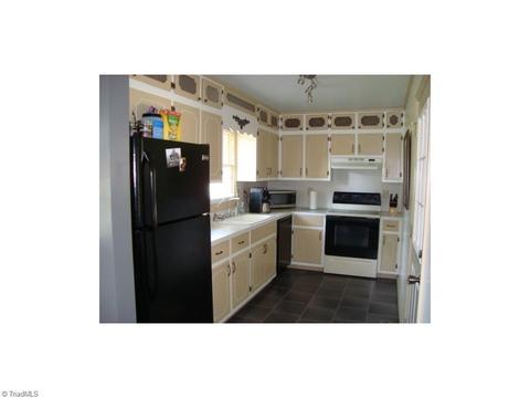 128 Long St, Mayodan, NC 27027 photo 9