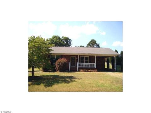 128 Long St, Mayodan, NC 27027 photo 1
