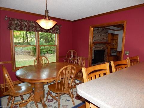134 Eldridge Ln, State Road, NC 28676 photo 6