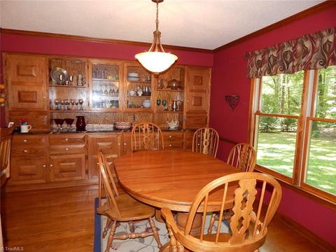 134 Eldridge Ln, State Road, NC 28676 photo 5