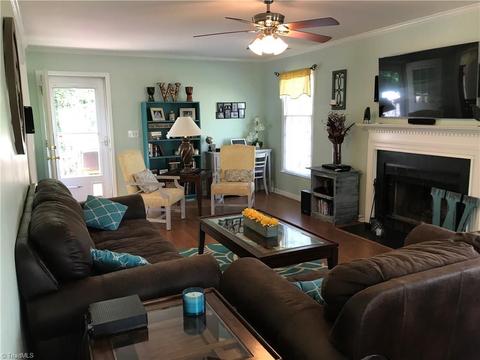 206 Winfield Dr, King, NC 27021 photo 2