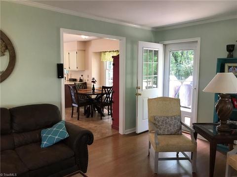 206 Winfield Dr, King, NC 27021 photo 4