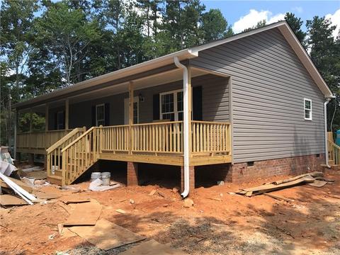 5214 Parinna Dr, Trinity, NC 27370 photo 1