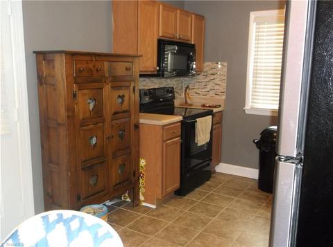 118 Locust Rd, King, NC 27021 photo 6
