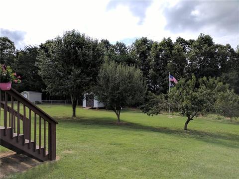 113 Hayes Dr, King, NC 27021 photo 25