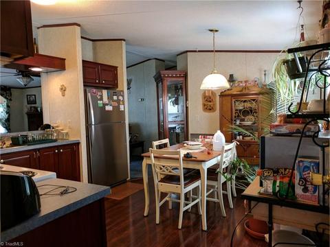 113 Hayes Dr, King, NC 27021 photo 5