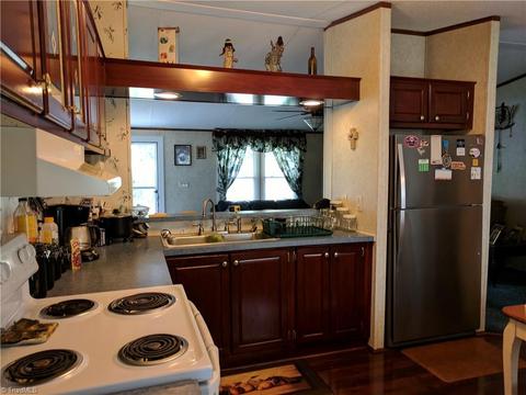 113 Hayes Dr, King, NC 27021 photo 6