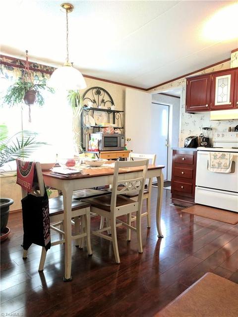 113 Hayes Dr, King, NC 27021 photo 3