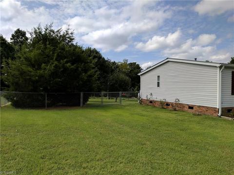 113 Hayes Dr, King, NC 27021 photo 29