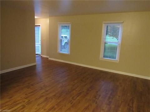 250 Winfield Dr, King, NC 27021 photo 7