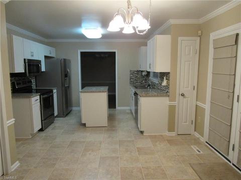 250 Winfield Dr, King, NC 27021 photo 5