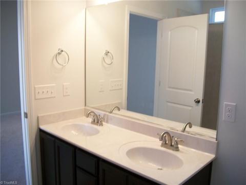 770 Forester Ct, High Point, NC 27265 photo 9